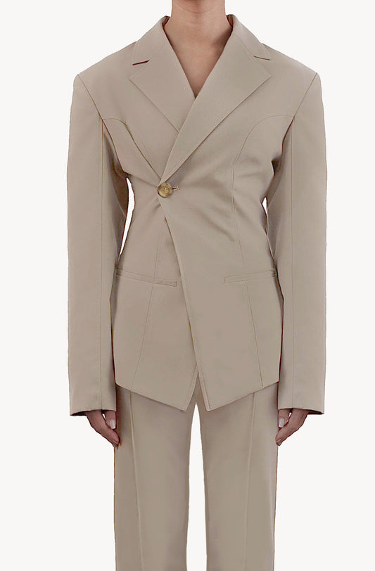 OVERLAP ONE BUTTON TAILORED JACKET