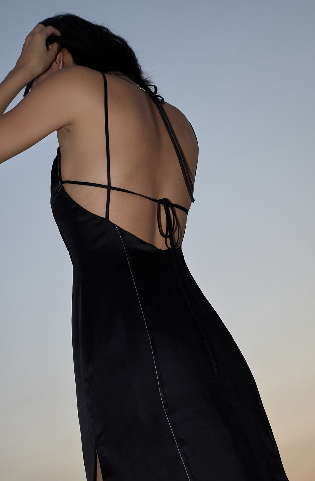 BACKLESS TIE UP DRESS